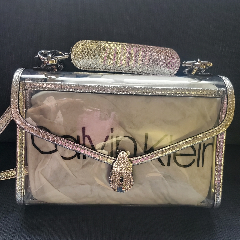 Calvin Klein The Statement Series - Picture 2 of 15